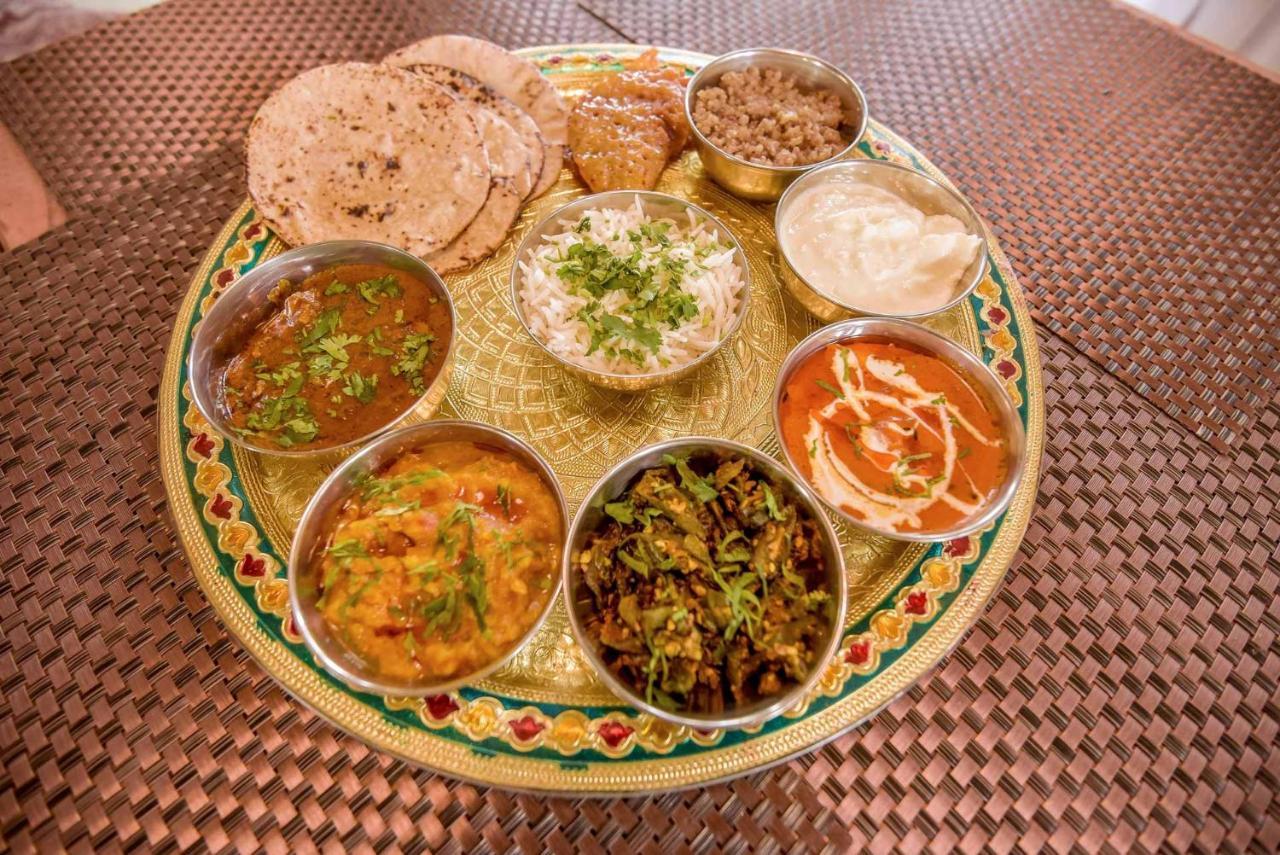 Camp Lands End Hotel Pushkar Bagian luar foto