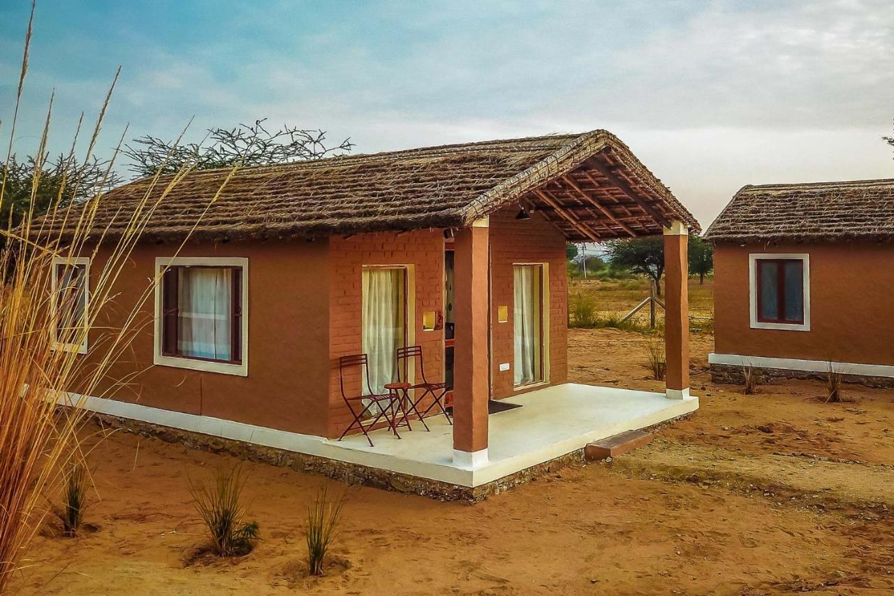 Camp Lands End Hotel Pushkar Bagian luar foto