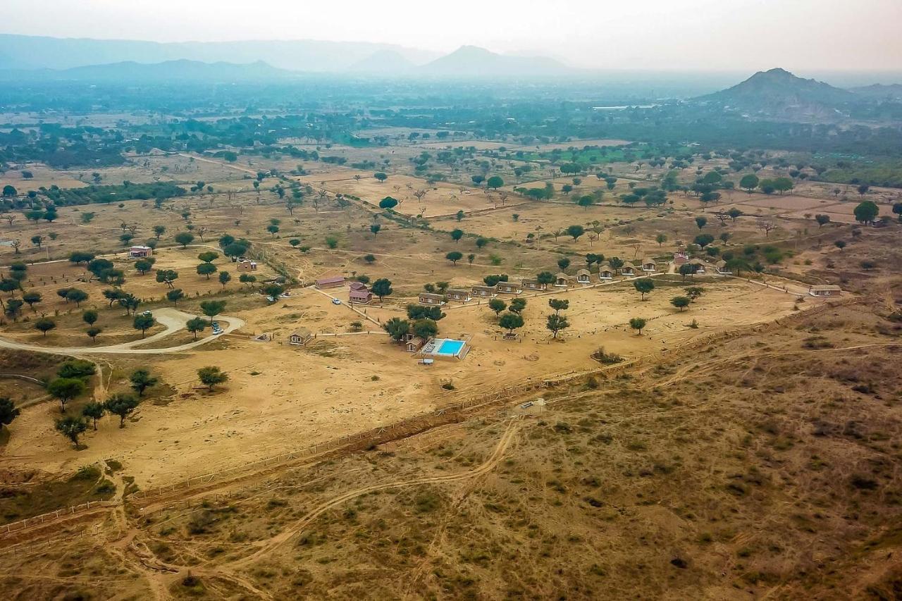 Camp Lands End Hotel Pushkar Bagian luar foto