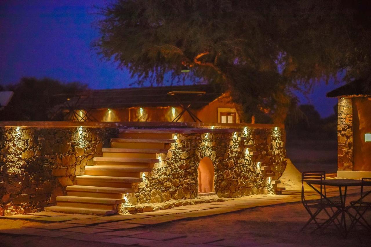 Camp Lands End Hotel Pushkar Bagian luar foto
