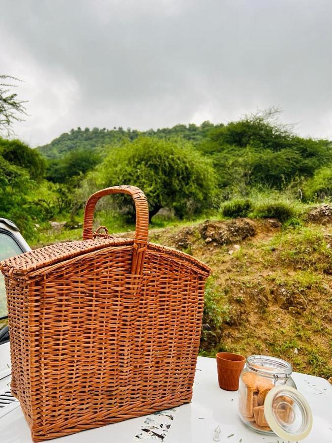 Camp Lands End Hotel Pushkar Bagian luar foto