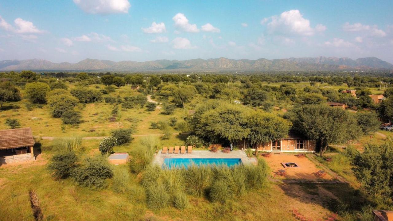 Camp Lands End Hotel Pushkar Bagian luar foto